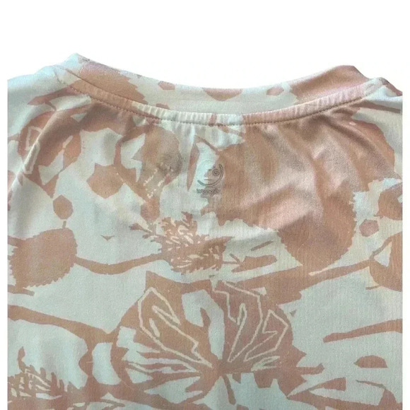 Wrangler ATG Women’s Performance Floral Tee Size Small - Picture 6 of 8